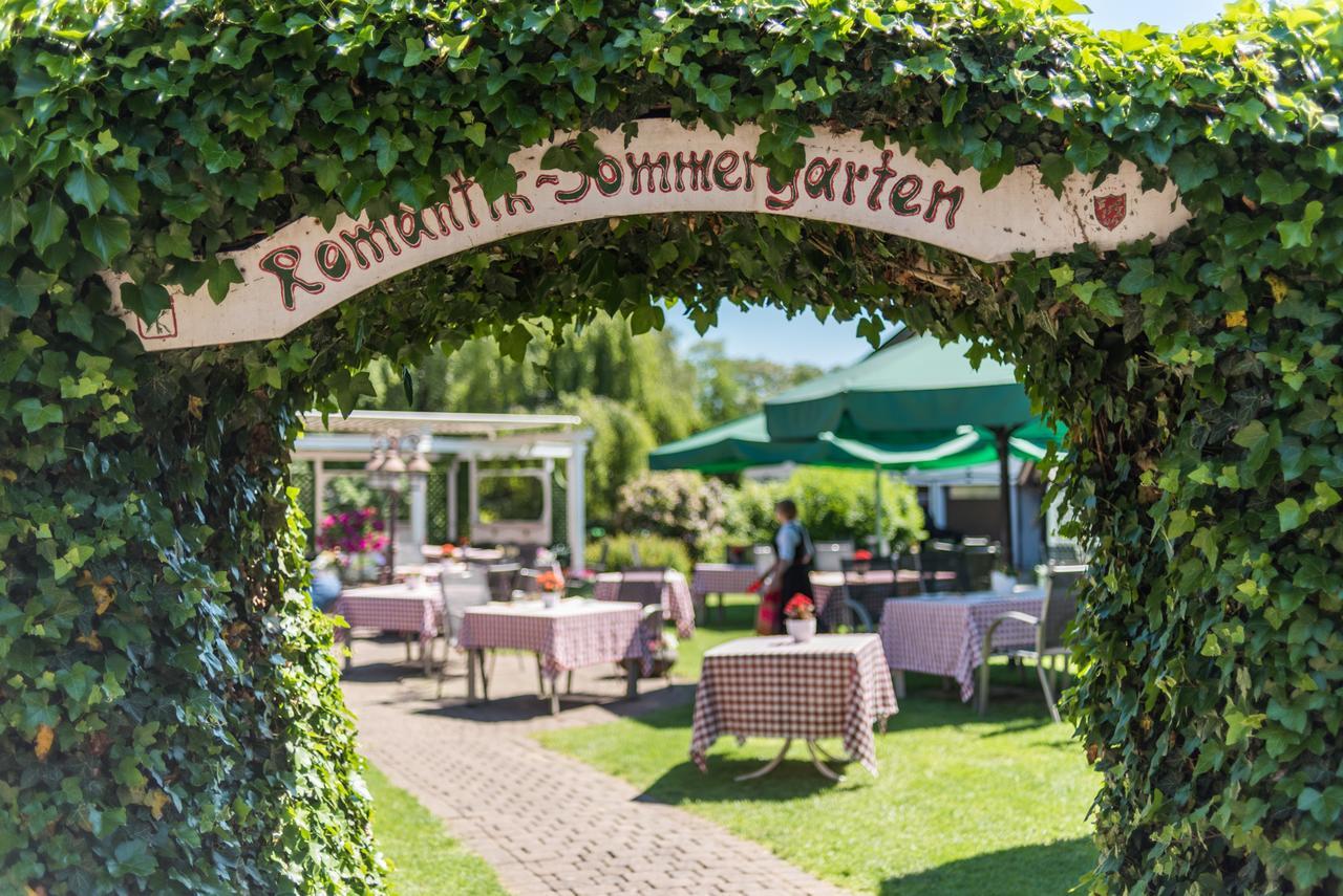 Lohmann'S Romantik Hotel Gravenberg Langenfeld  Exterior photo