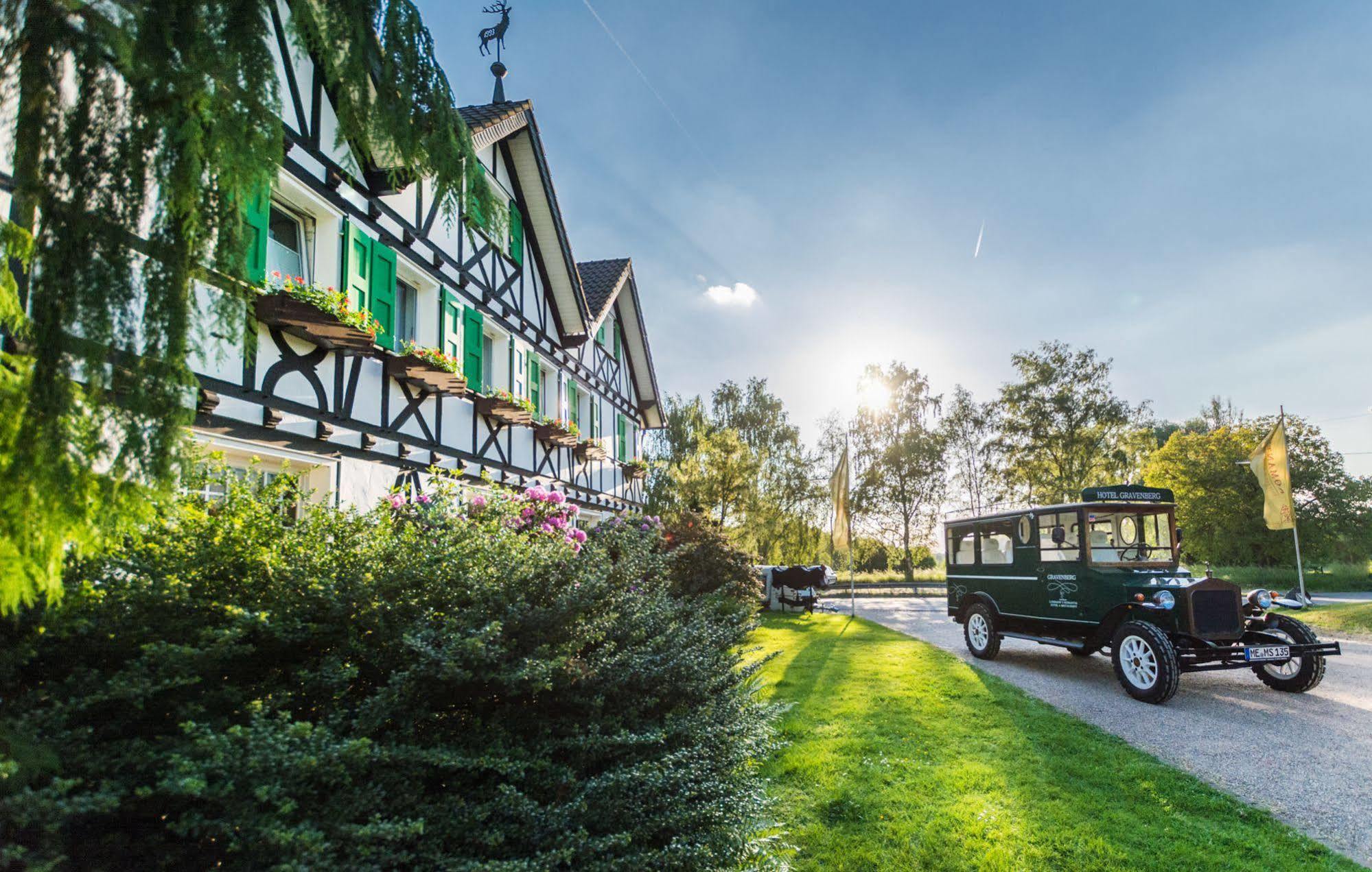 Lohmann'S Romantik Hotel Gravenberg Langenfeld  Exterior photo